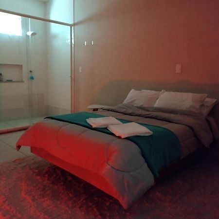 Casa Inteira, Grande Suite, Dois Chuveiros, Sala ,Cozinha E Garagem Privativa Total Conforto, Melhor Que Hotel! Botucatu Esterno foto