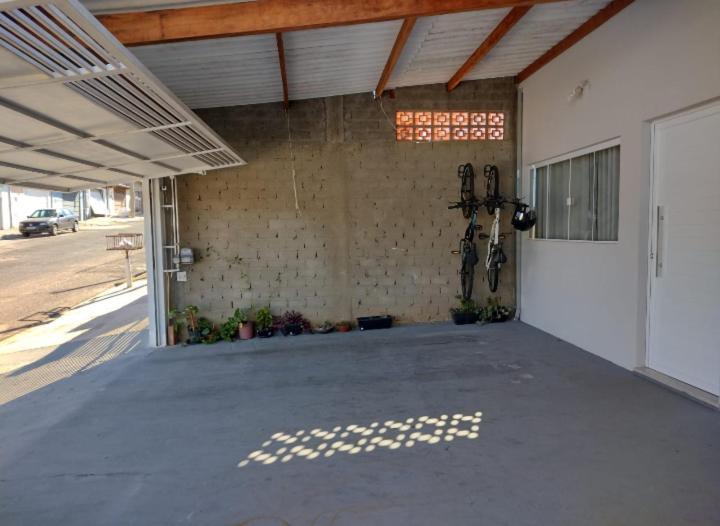 Casa Inteira, Grande Suite, Dois Chuveiros, Sala ,Cozinha E Garagem Privativa Total Conforto, Melhor Que Hotel! Botucatu Esterno foto